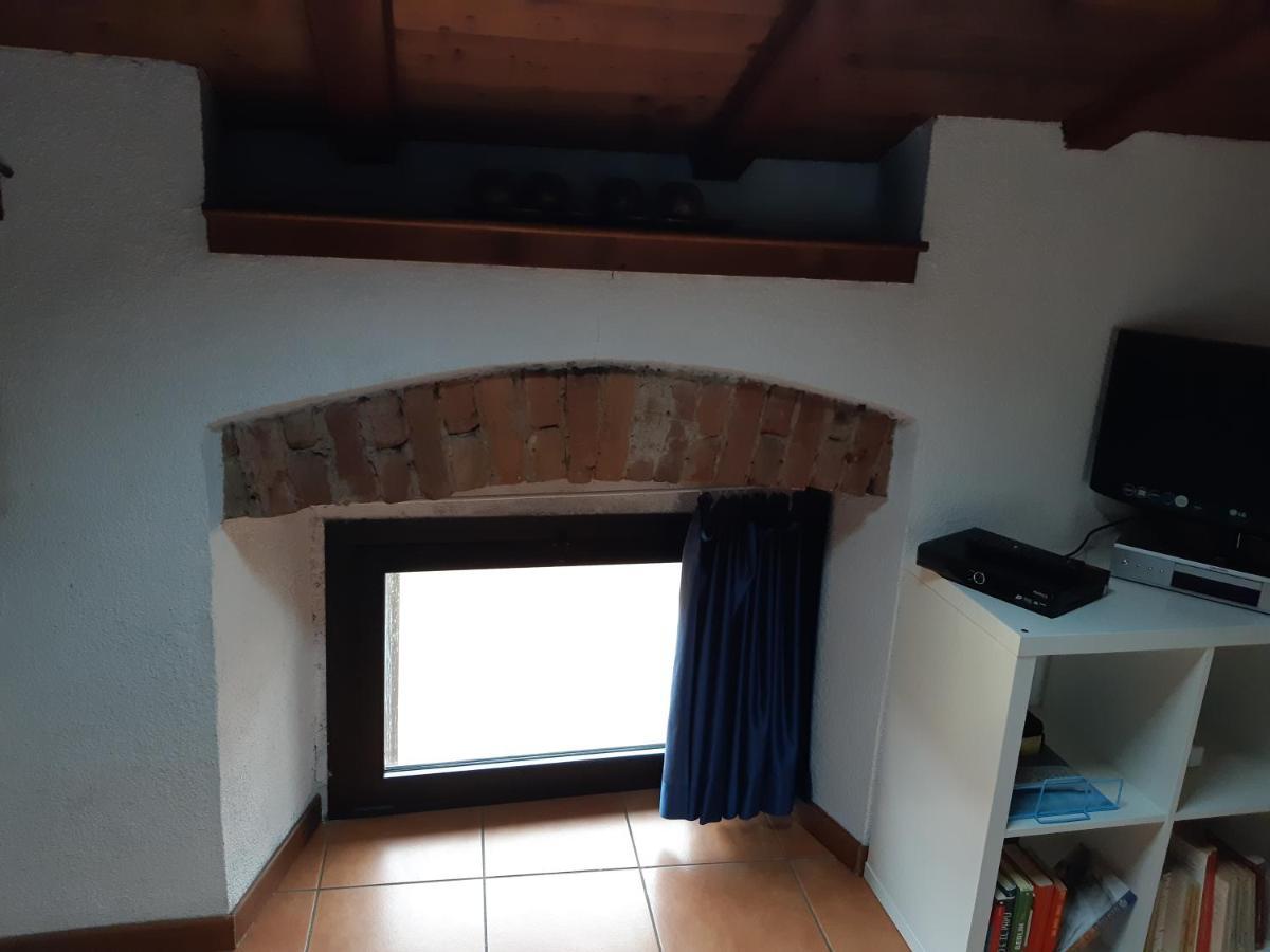 Little 58 Apartment Luino Bagian luar foto