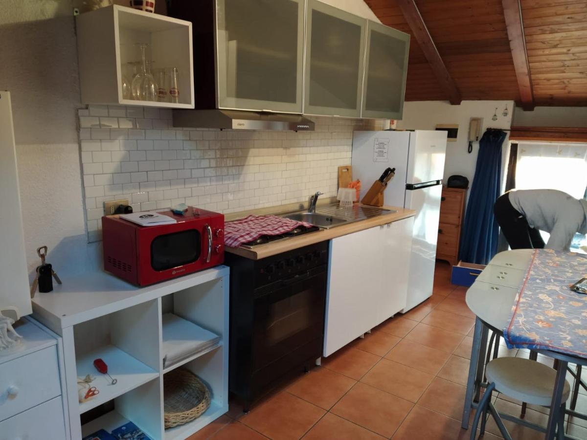 Little 58 Apartment Luino Bagian luar foto